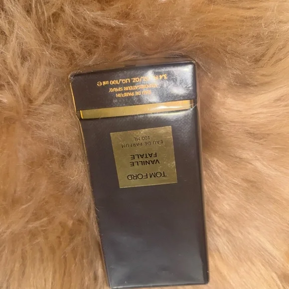 Tom Ford Vanille Fatale in Brown and Gold - Picture 2 of 2